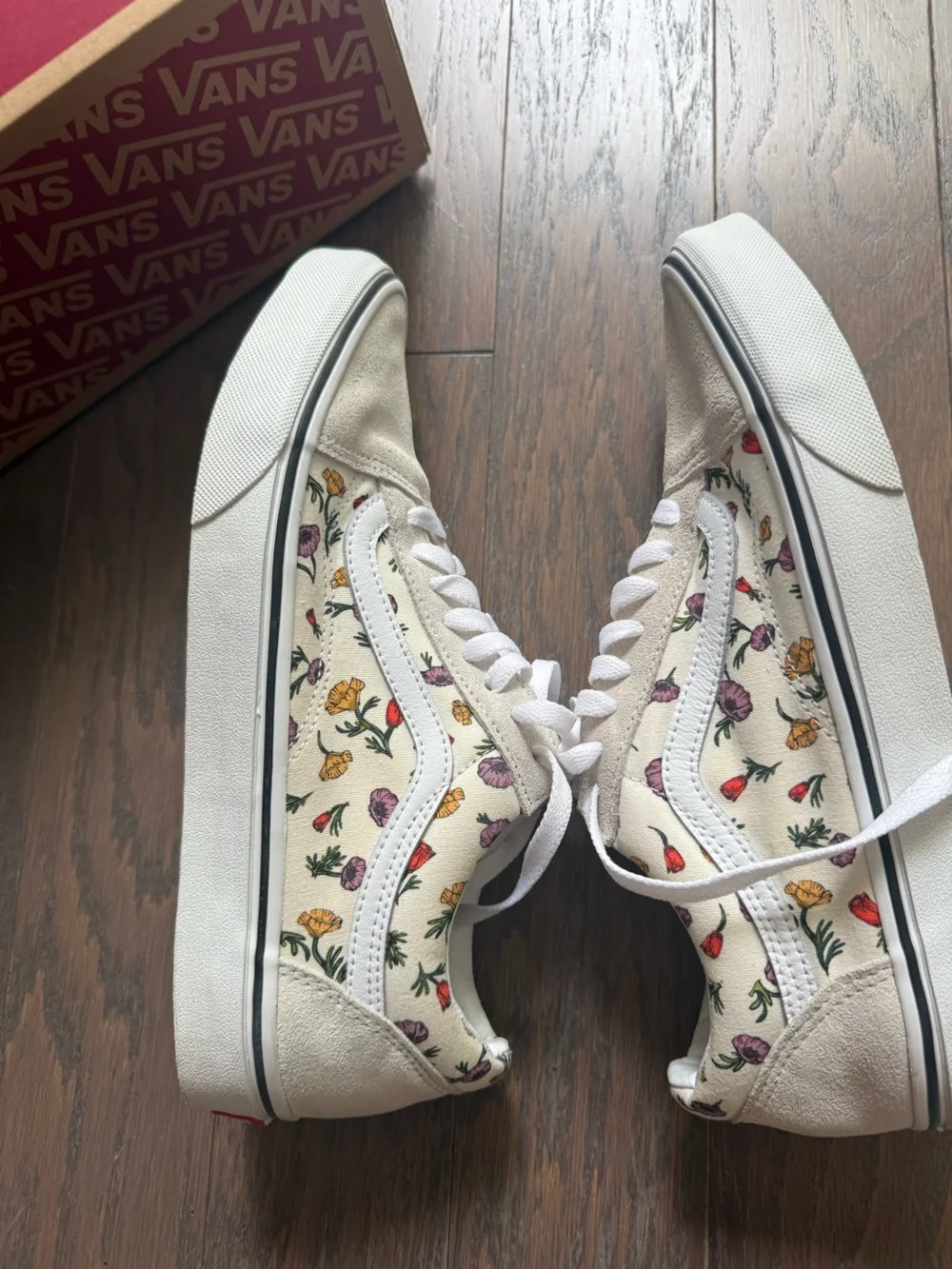 Vans Old Skool Floral Shoes sneakers woman’s size 10.5 cream suede